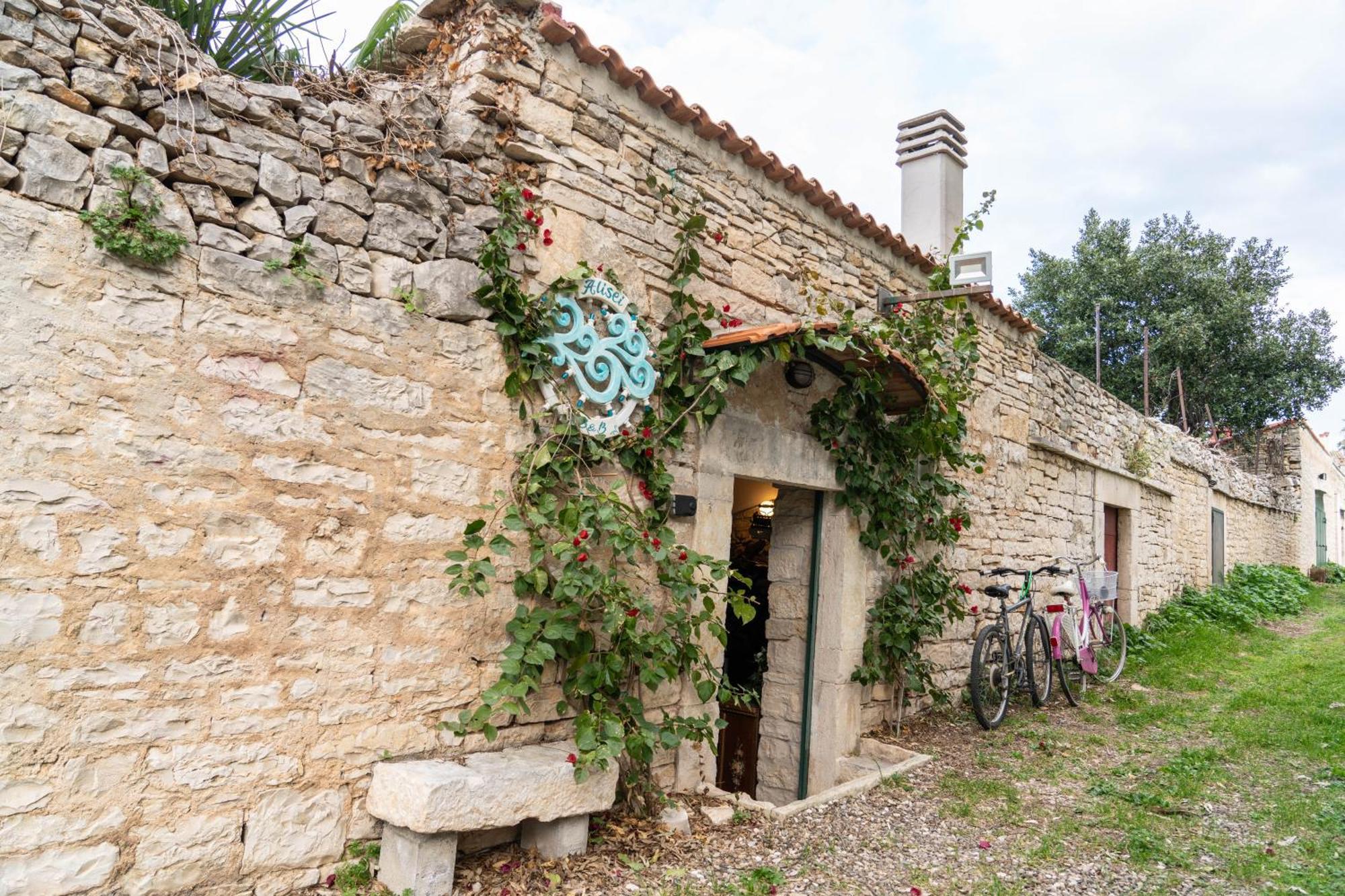 Casa Vacanze Alisei Терлици Екстериор снимка